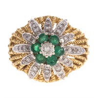 A Lady's Emerald & Diamond Ring in 18K Gold