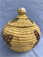 6" Grass basket, unusual woven top grasshopper, bu
