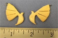 Pair of flying bird ivory earrings from mammoth iv