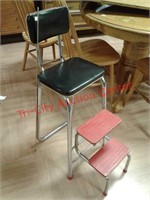 > Vintage kitchen chair / step stool