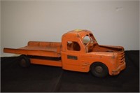 STRUCTO FLATBED TRUCK NO HOOD