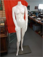 Mannequin display