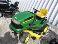 John Deere LA 138 Mower