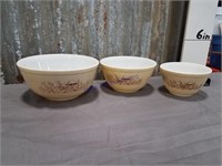 Set of three Pyrex bowls