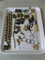 TRAY: COSTUME EARRINGS, RINGS, NECKLACE, ETC