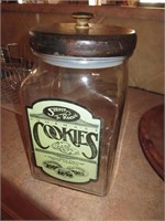 11" Glass Cookie Jar w/ Wood Lid