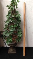 3' potted ivy decor