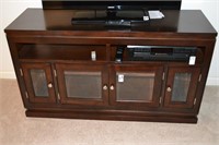 TV stand/entertainment cabinet