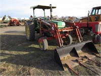 John Deere 2840 Tractor with Farmhand Loader