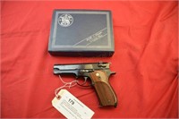 Smith & Wesson 39-2 9mm Pistol
