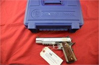 Smith & Wesson SW1911TA .45 auto Pistol