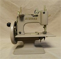 Singer Toy Sewing Machine.