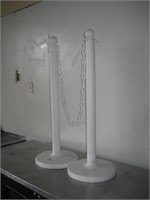 2 Outdoor white Post with 6.5’ white Linked Chain