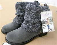 Muk Luks Ladies Size 8 Grey Boots