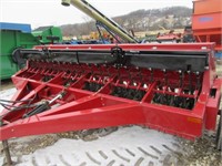 C-IH 5100 Grain Drill w/Grass Seed