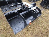 New/Unused Tomahawk 66" Bucket w/Top Clamp