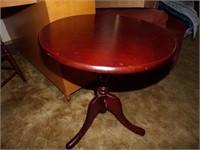 ROUND WOODEN SIDE TABLE IS 22" TALL