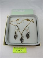 Necklace And Earring Set: Black Diamond Style Ston