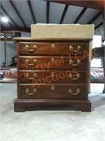 Virginia Galleries Mahogany Nightstand