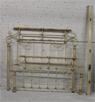 Metal Bed w/ frame queen size