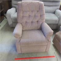 nice lazyboy recliner (2of2)