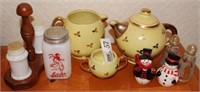 Vintage Tea Set and Miscellaneous Salt & Pepper