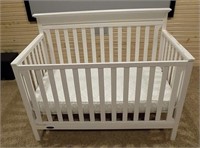 Furniture - Baby Bed    (**Free mattress**)