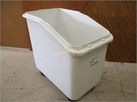 Rubbermaid Rolling Food Storage Container.