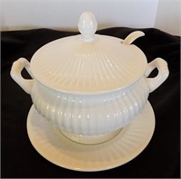 Collectibles - White Compote Set
