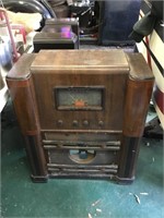 Antique Radiomaster Radio
