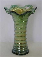 Ripple 8 1/2" vase - green
