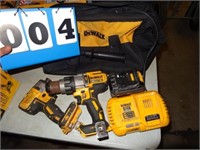 DEWALT DRIVER / DRILL--20 VOLT--WORKS