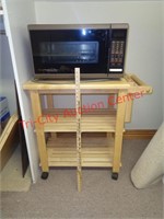 AMANA CONVECTION OVEN MICROWAVE & WOOD CART