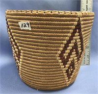 5.5" Spruce root Tlingit basket, open top