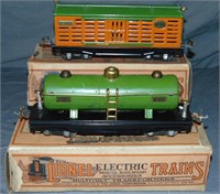 Boxed Lionel 815 & 813 Freight Cars