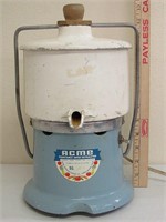 THE ORIGINAL VEGETABLE JUICE EXTRACTOR BY ACME
