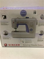 SINGER SIMPLE SEWING MACHINE MODEL 3232