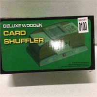 CARD SHUFFLER W/ 1 SET OF CARDS INCLUDED