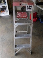 4 ft Davidson Step Ladder