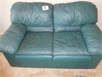 Green Leather Love Seat w/ 1 Accent Pillow