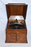 Victrola counter top oak case phonograph player