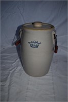 2 gal pickle crock with lid and red wood handles