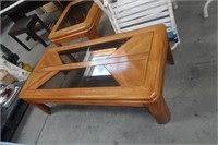 Very Nice Wooden Coffee Table W/Two Glass Panels