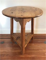 PINE SIDE TABLE