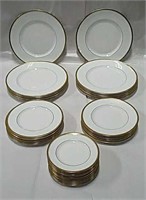 ROYAL WORCESTER PORCELAIN PLATE GROUPING