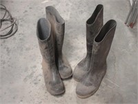 2 Pairs of Rubber Boots -Size 10