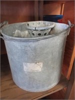 Mop Bucket w/Wringer Cup