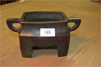 Heavy Chinese bronze censer,