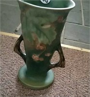 ROSEVILLE Bushberry vase 6"  tall
