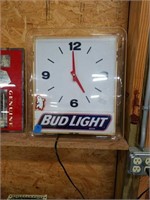 Bud light beer clock